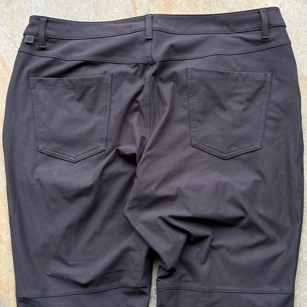 Lululemon Men’s ABC Pants - Black - Picture 7 of 8
